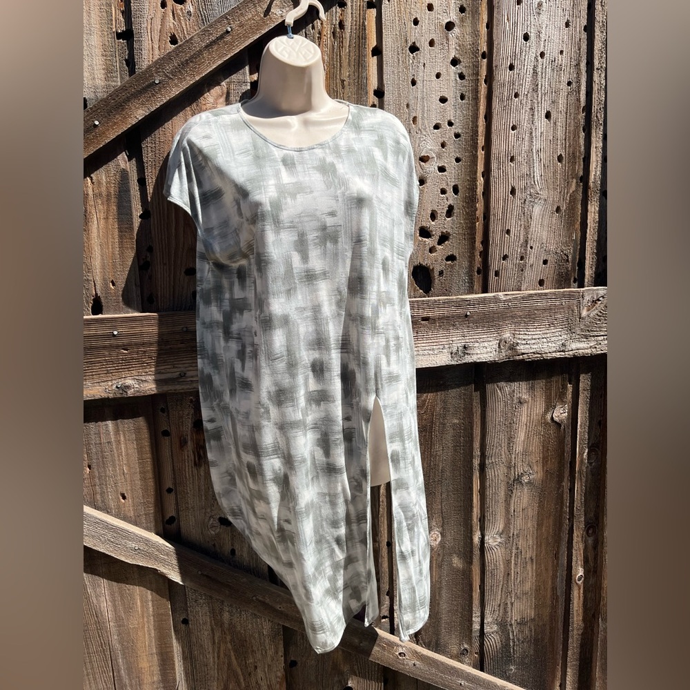Sportscraft Gray High Low Lightweight Top Size L